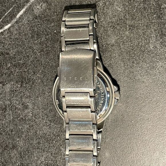 Mens Guess 40mm Steel Watch with Black Dial - New Battery - Picture 5 of 6